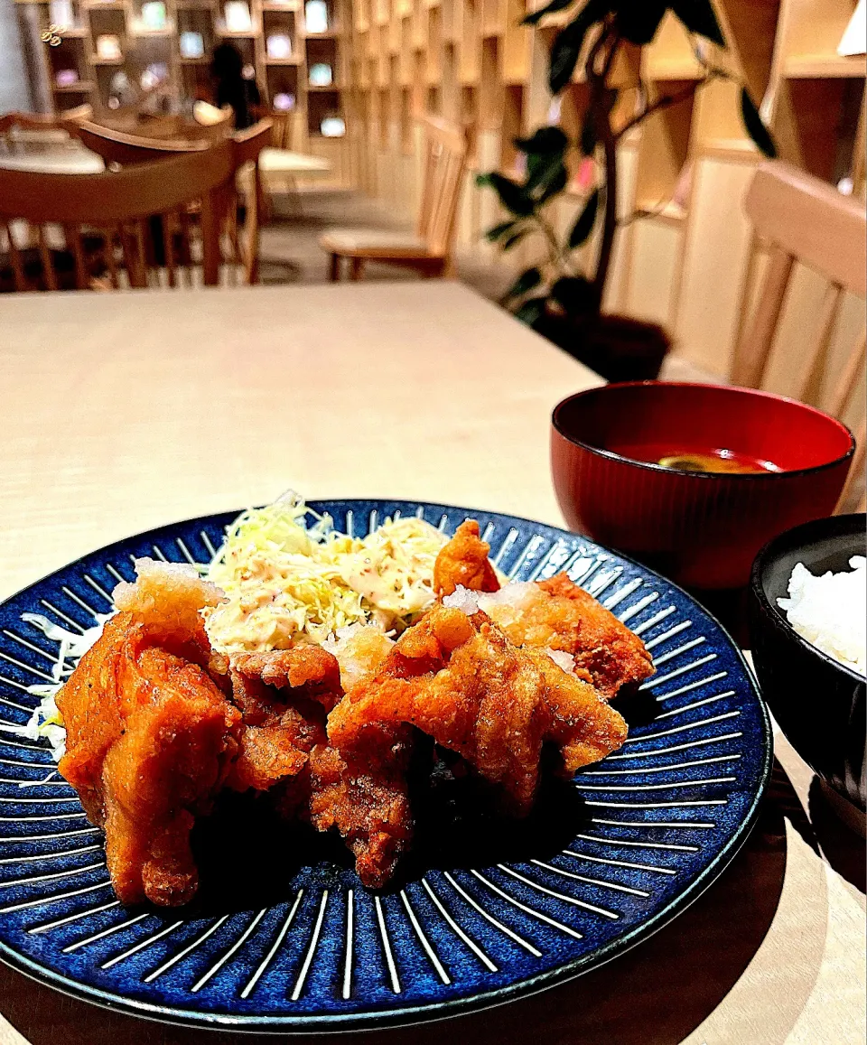 唐揚げ定食🍚🐔→🍗|ナナさん