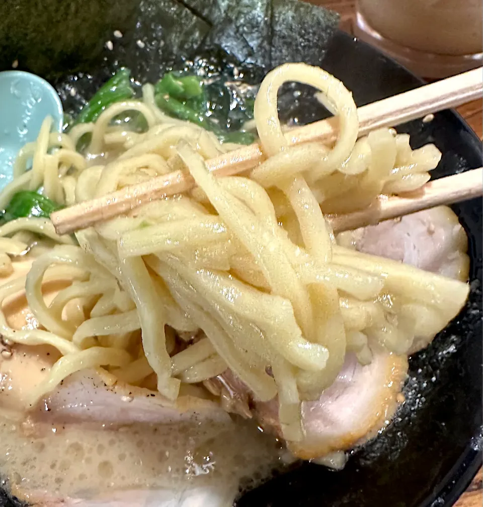 食べる価値ゼロの新装開店の横浜家系ラーメン|にゃあ（芸名）さん