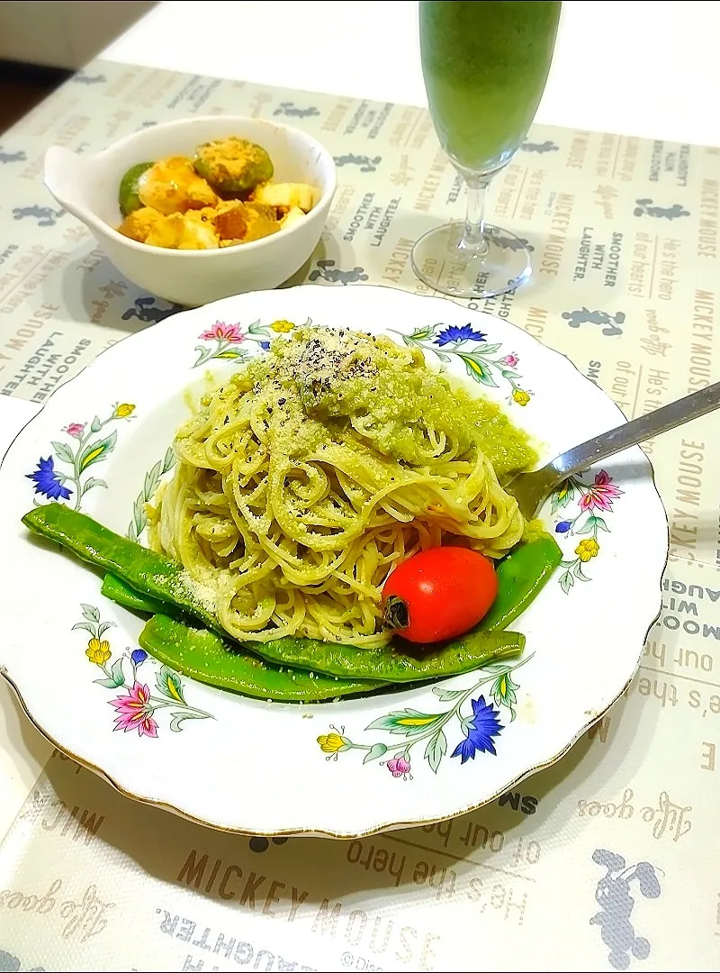 あまねこ🌿さんの料理 スナップえんどうのクリームパスタ💚|みったんさん