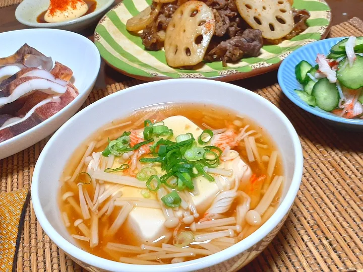 豆腐のキノコ餡掛け🍄

牛肉とレンコンのうまかばい炒め|びせんさん