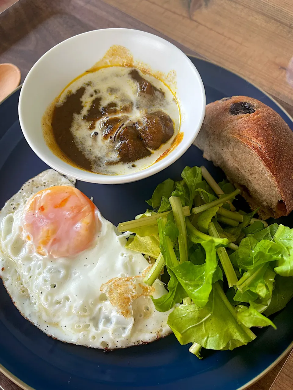 ビーフシチュー🐂朝ごはん|かっぱちんさん