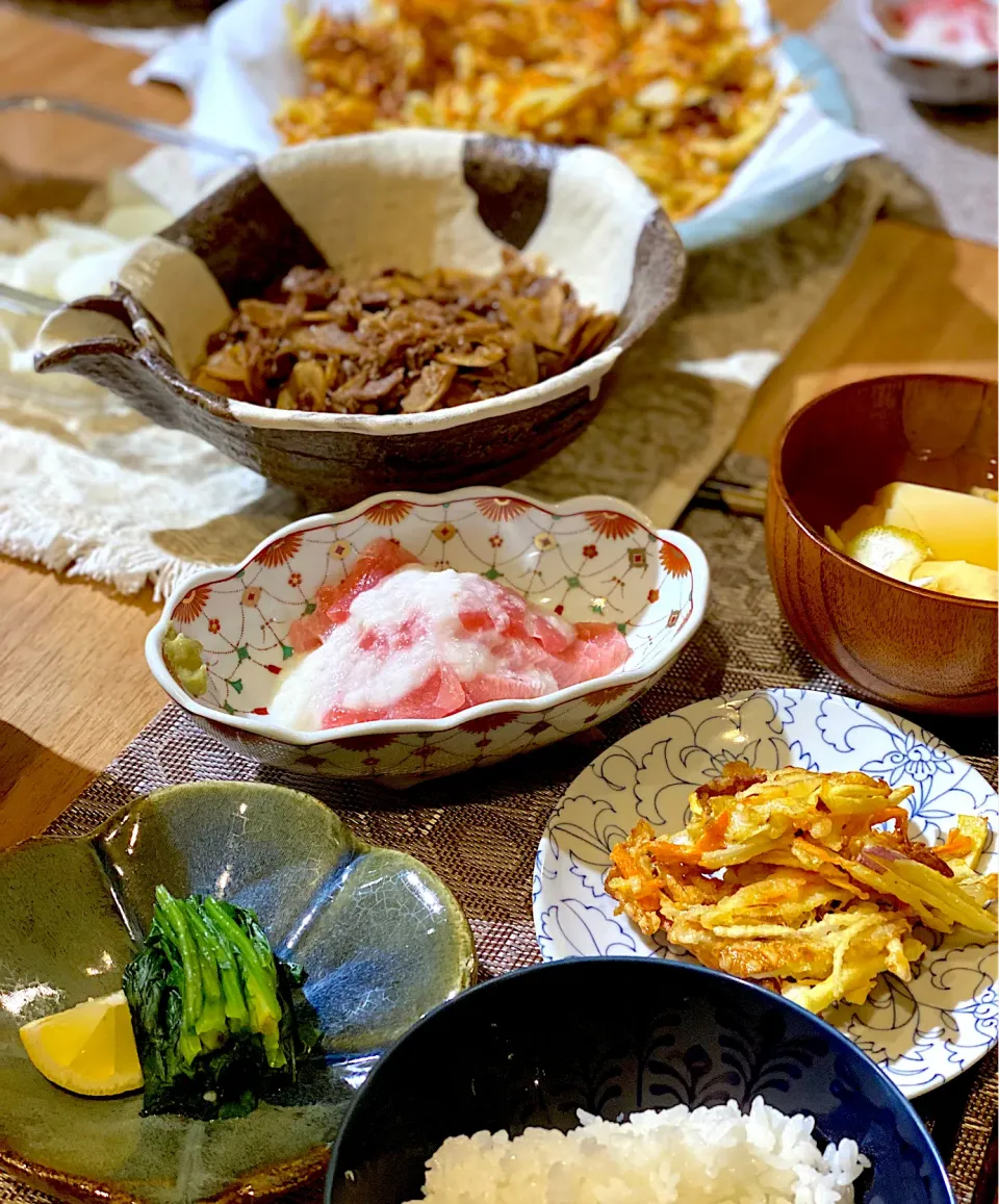 かき揚げ　マグロやまかけ　ほうれん草おひたし　肉ごぼう|エトフさん