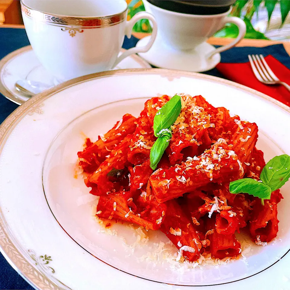 リガトーニアラビアータ🍝　　　　　食感がたまらない😋　☕️と一緒に❗️|Sの食卓さん