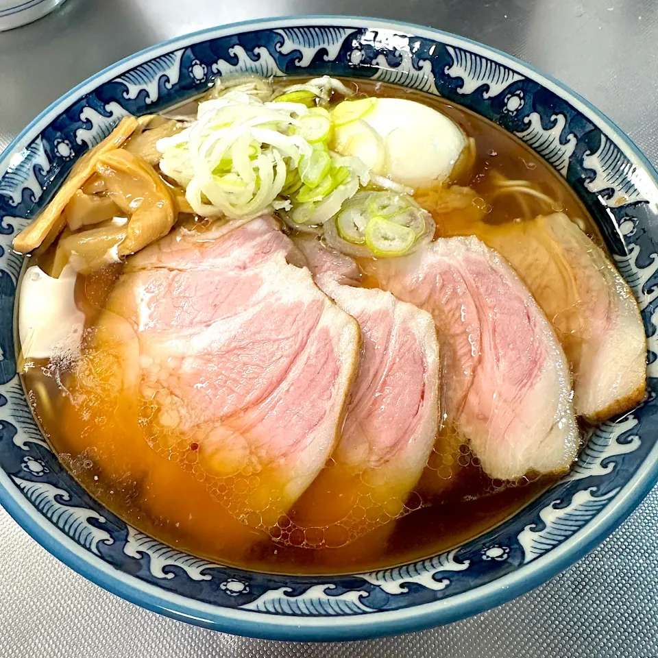 マルニ飯田商店監修しょうゆらぁ麺|海鼠さん