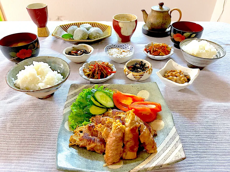 えのきの肉巻きメインの晩ごはん🥓|ゆかりさん