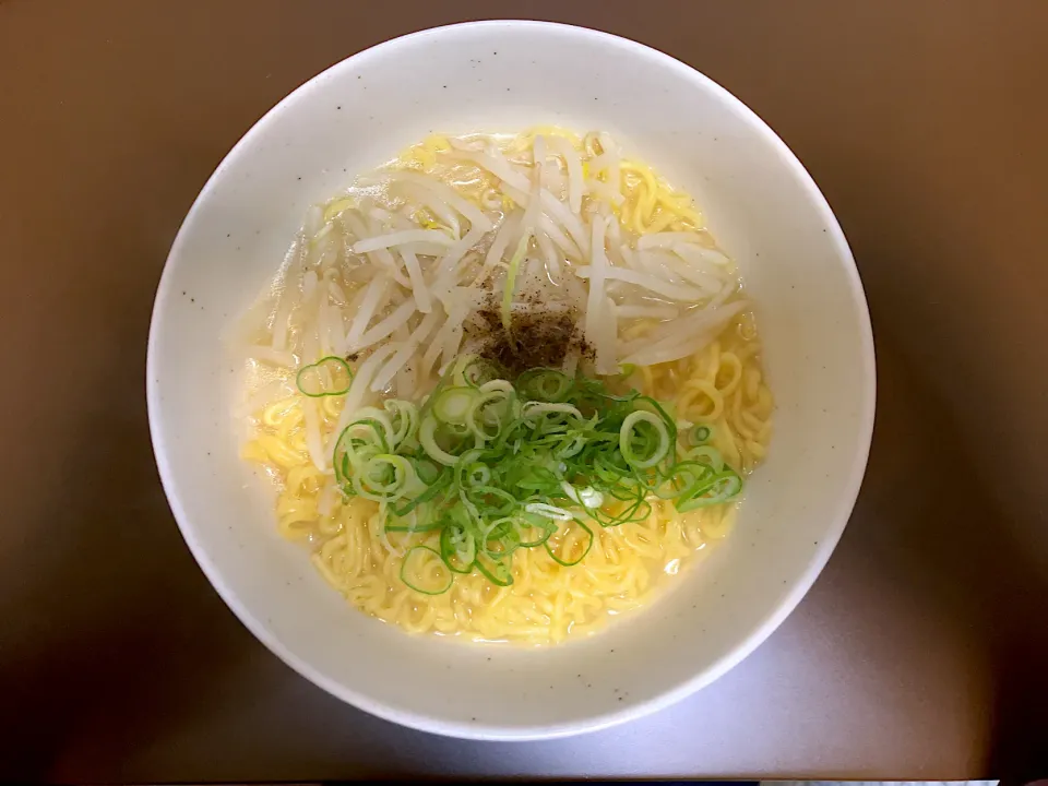 日清 ラーメン屋さん 函館しお|ばーさんさん