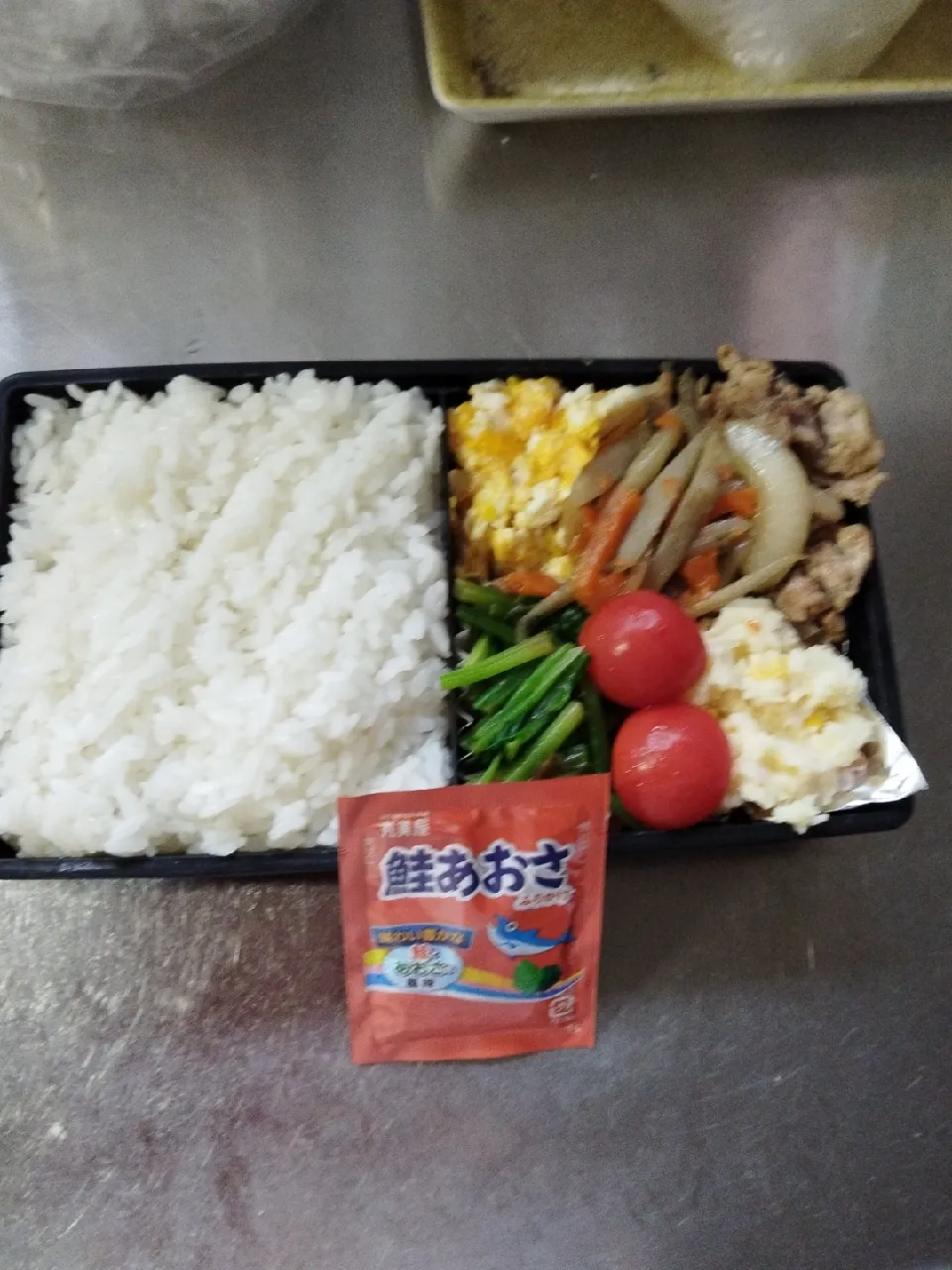 愛情たっぷり弁当(ふりかけ付き)|敬子さん