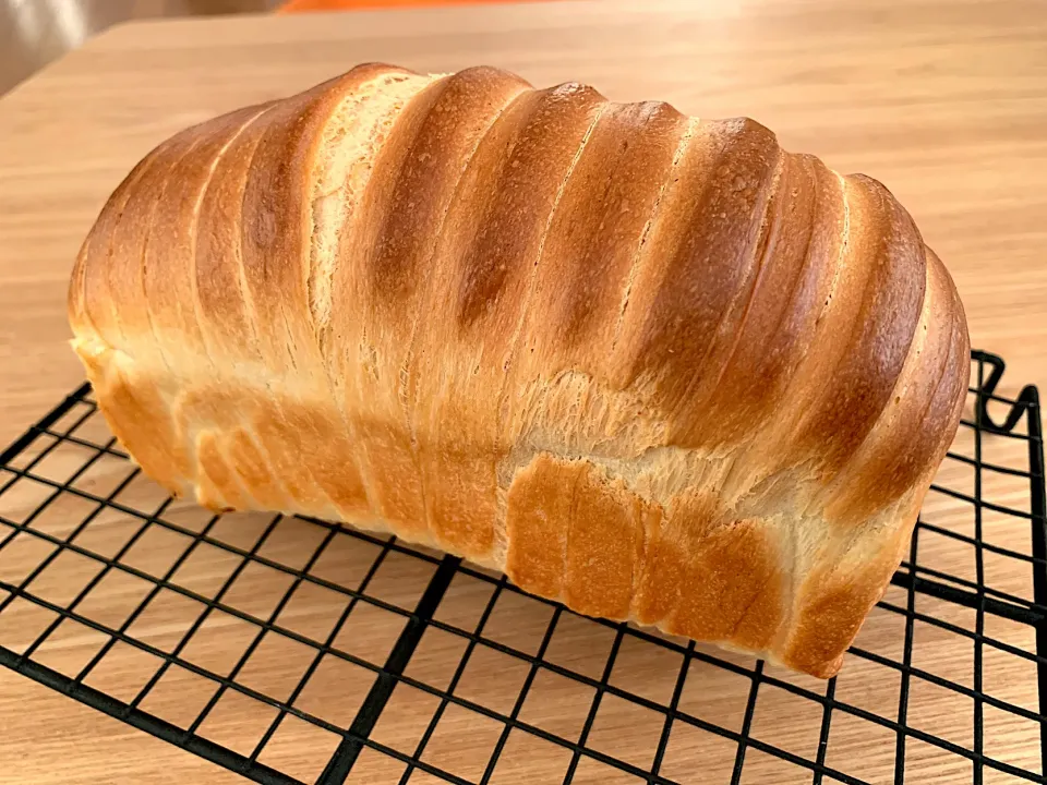 ウールロール食パン|いちごさん