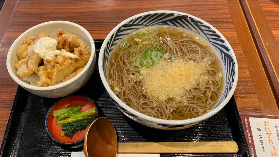 おらが蕎麦さんのとり天丼定食そば温|Morito Kamiyaさん