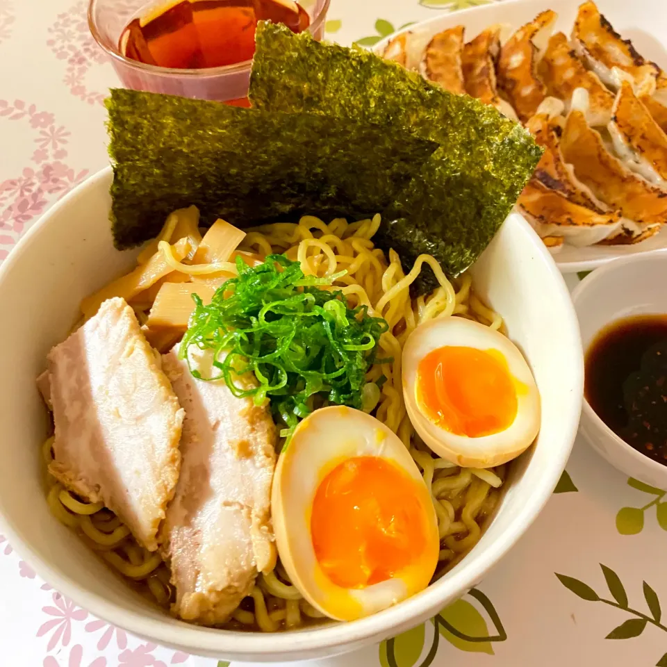 家で醤油ラーメン|まみっこさん