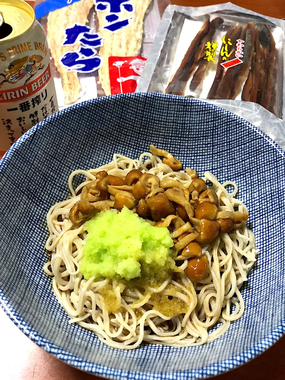 幌加内産キタワセ新蕎麦 挽きぐるみ 二八手打ち なめこ辛味大根おろし蕎麦|Miekoさん