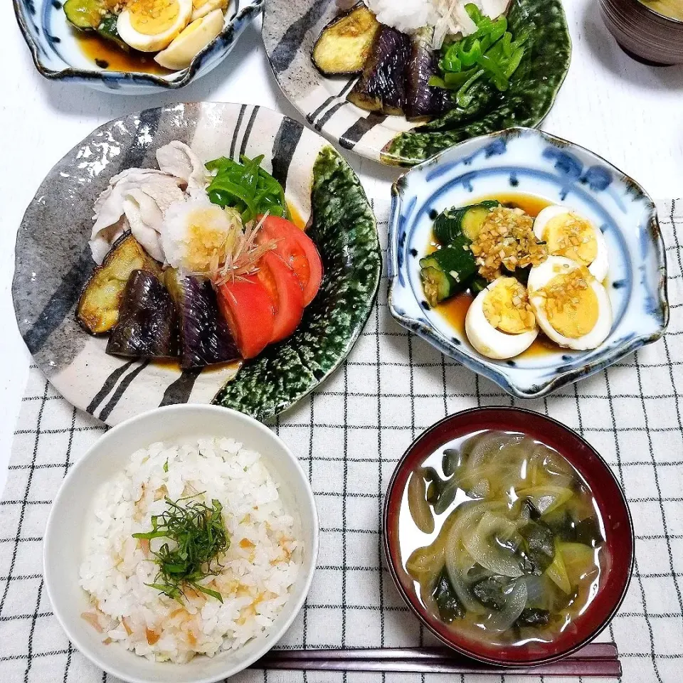 Snapdishの料理写真:梅しそごはん、野菜と豚のおろしポン酢、玉子と胡瓜のねぎだく漬け、味噌汁|ひぃちゃんさん