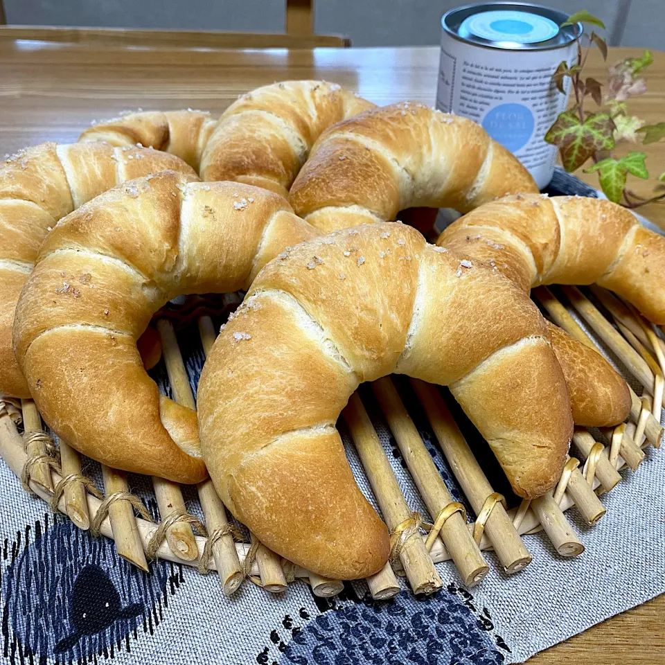 マヨルカ島の塩で、塩パン🥐|sakurakoさん