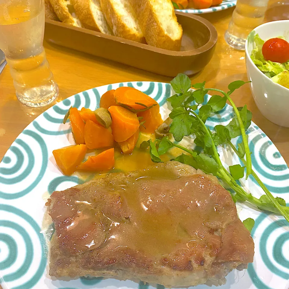 😋お誕生日ディナー🥩サルティンボッカ🇮🇹旦那さんごはん|moyukitaさん