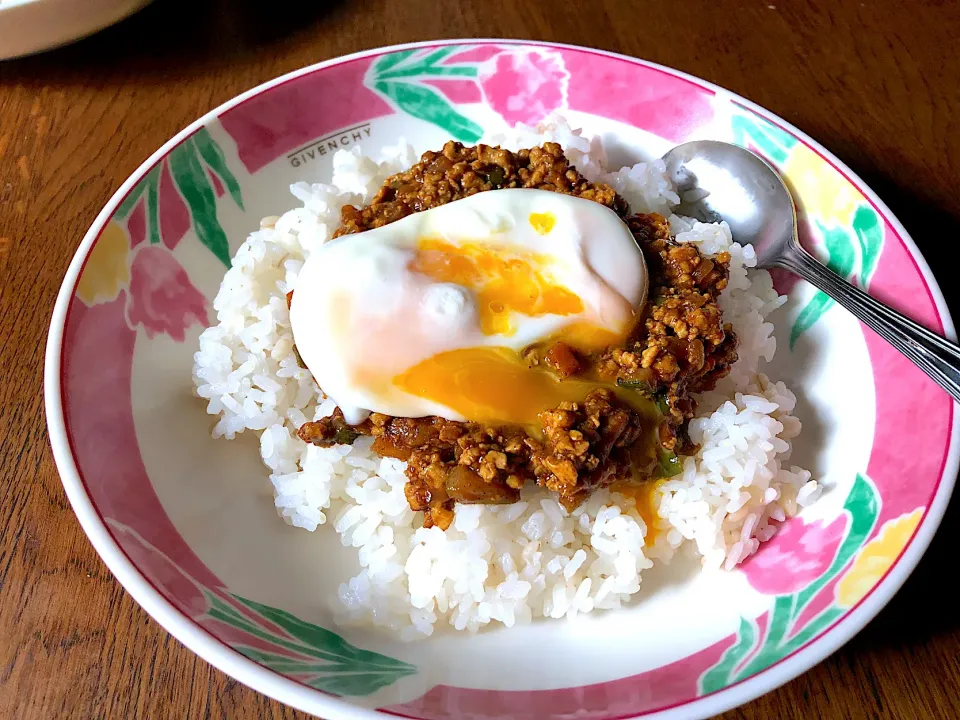 トーフミートを使ってドライカレー|シャークさん