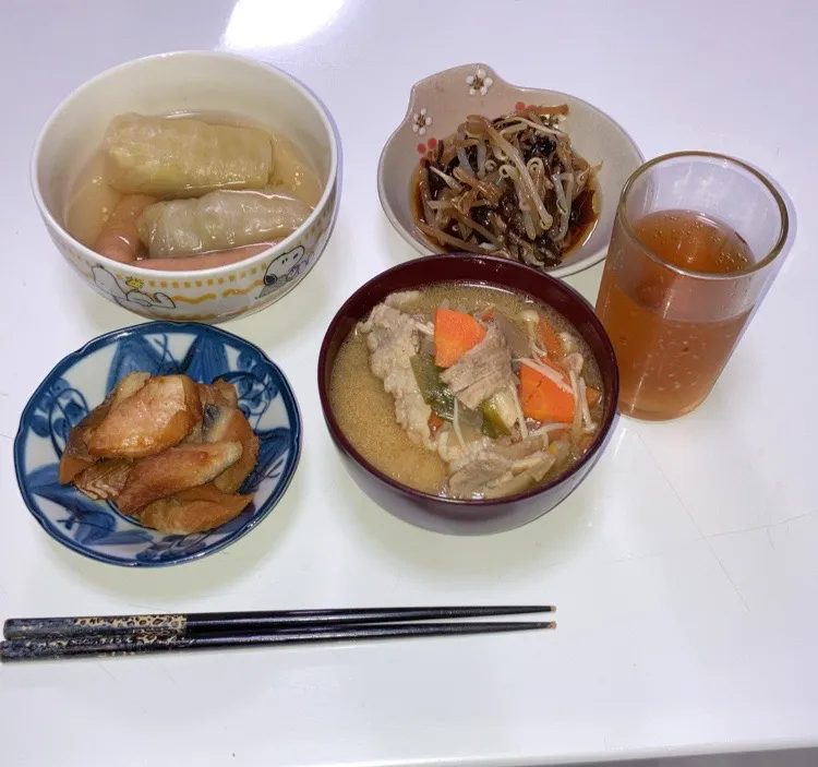 晩御飯(^^)☆ロールキャベツ☆もやしの中華和え☆アブラカレイの煮物☆豚汁|Saharaさん