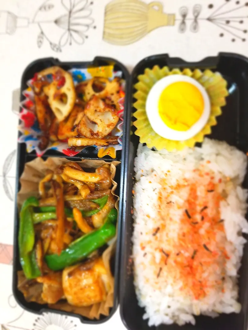 鶏と野菜ときのこのカレー炒め弁当
れんこんのきんぴら|shinさん