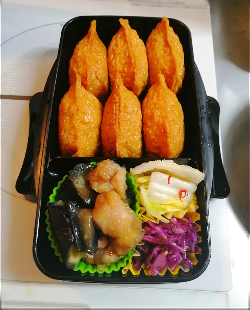 Snapdishの料理写真:いなり弁当|きゅーさん