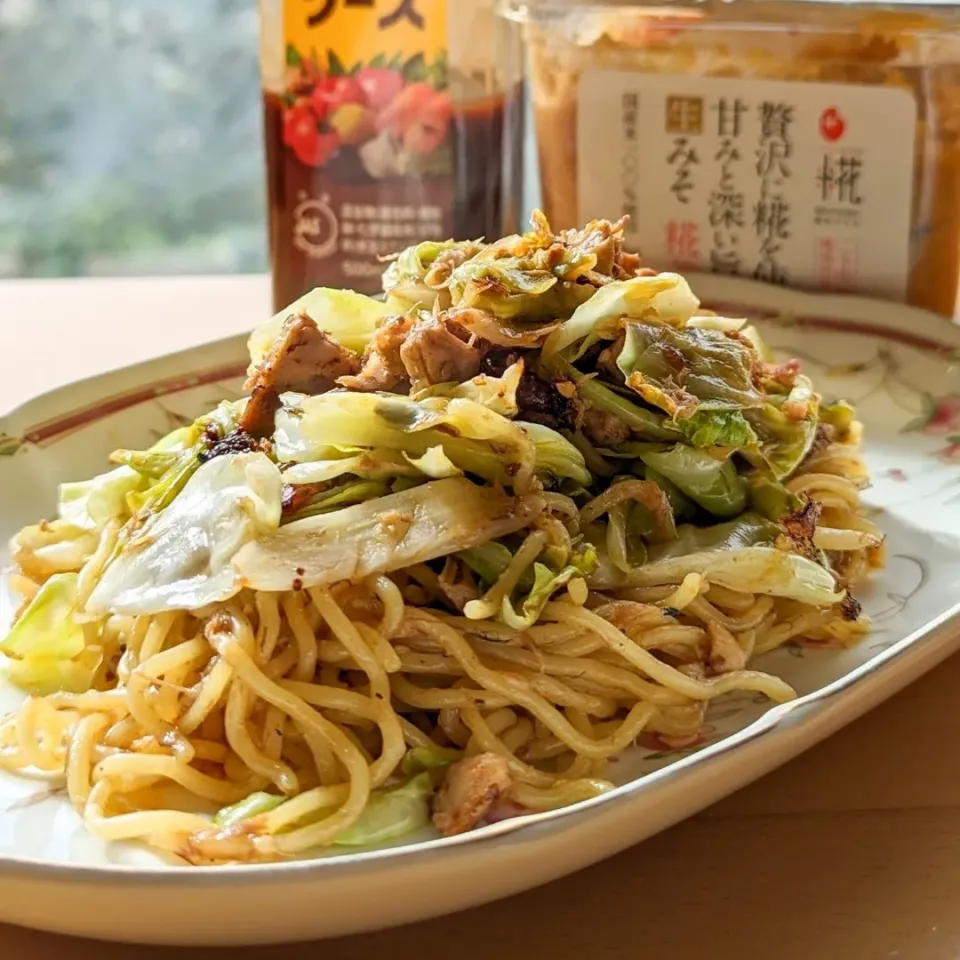 さば缶とキャベツの万能味ソース焼きそば|ぶりてりあさん