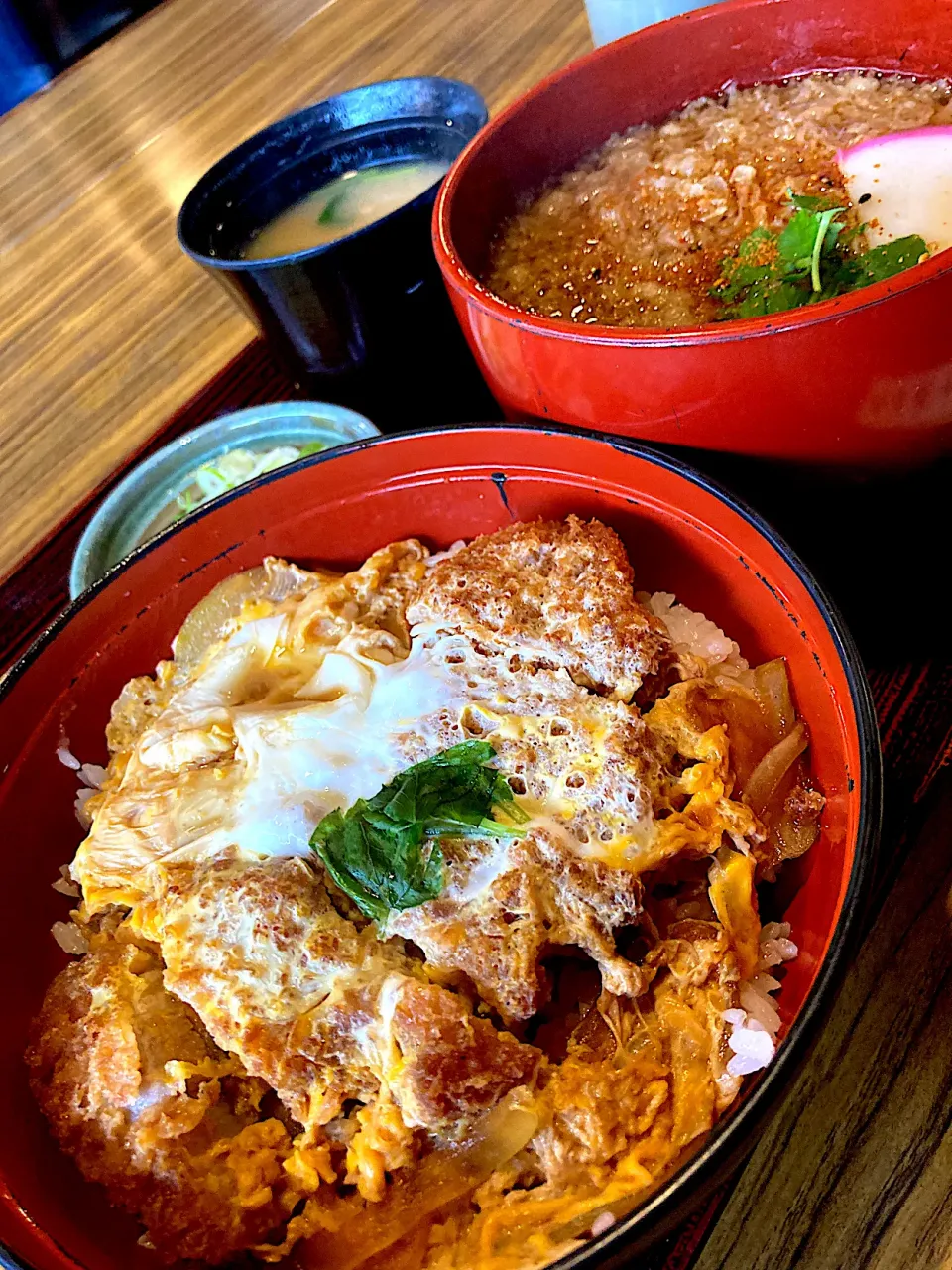 カツ丼とタヌキ蕎麦のセット。|ツンコロさん