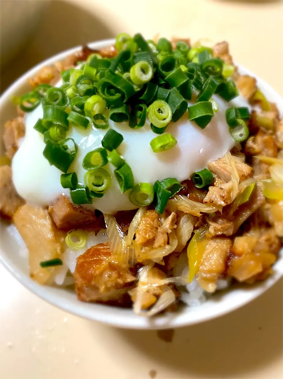 温玉チャーシュー丼|もえさん