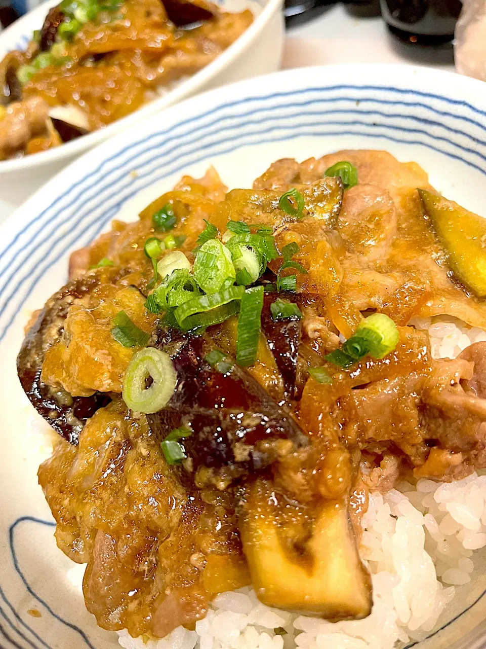 ナスと豚肩ロースの生姜焼き丼|のろさん