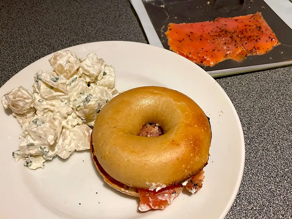 Bagel with Lemon & Pepper Oak Smoked Salmon, Cream Cheese, & Capers. Potato Salad|270w178bさん