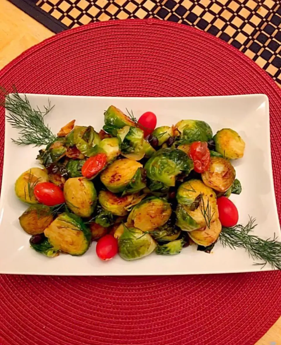 Snapdishの料理写真:Roasted brussels sprouts|🌺IAnneさん