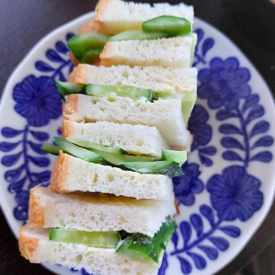 Snapdishの料理写真:mottomoさんの料理 ぬか漬けサンド！🥪|きつねさん