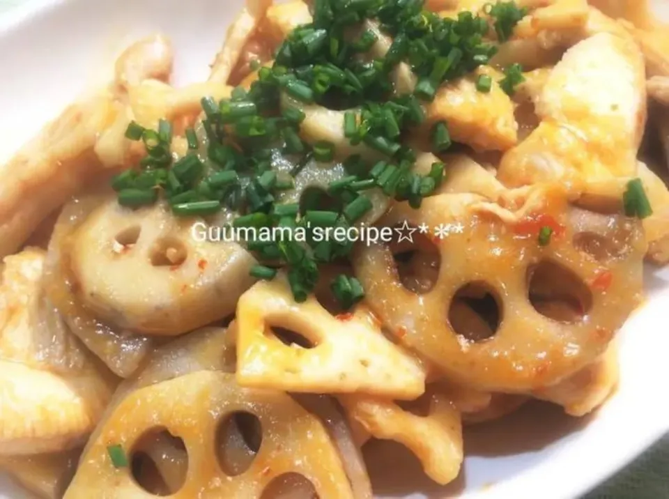 ご飯が進む♡旨辛♡れんこんと鶏むね肉の旨辛炒め|Guuママさん