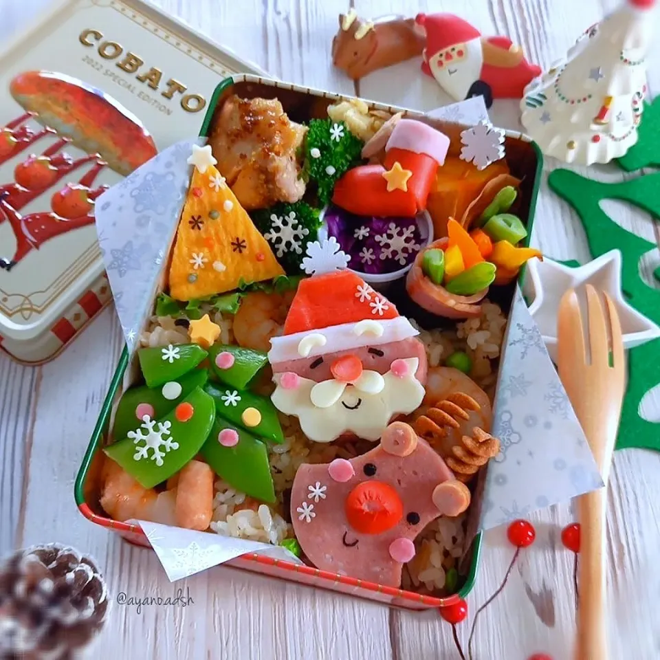 海老ピラフに🎅サンタとトナカイのハムステーキのっけ&スナップえんどうツリー🎄🎵
✨クリスマス弁当✨|ayano.adshさん