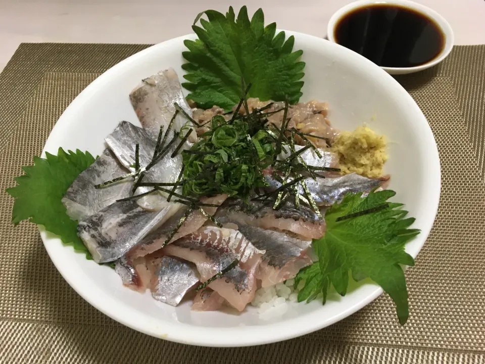 あじとなめろう丼|ももさん