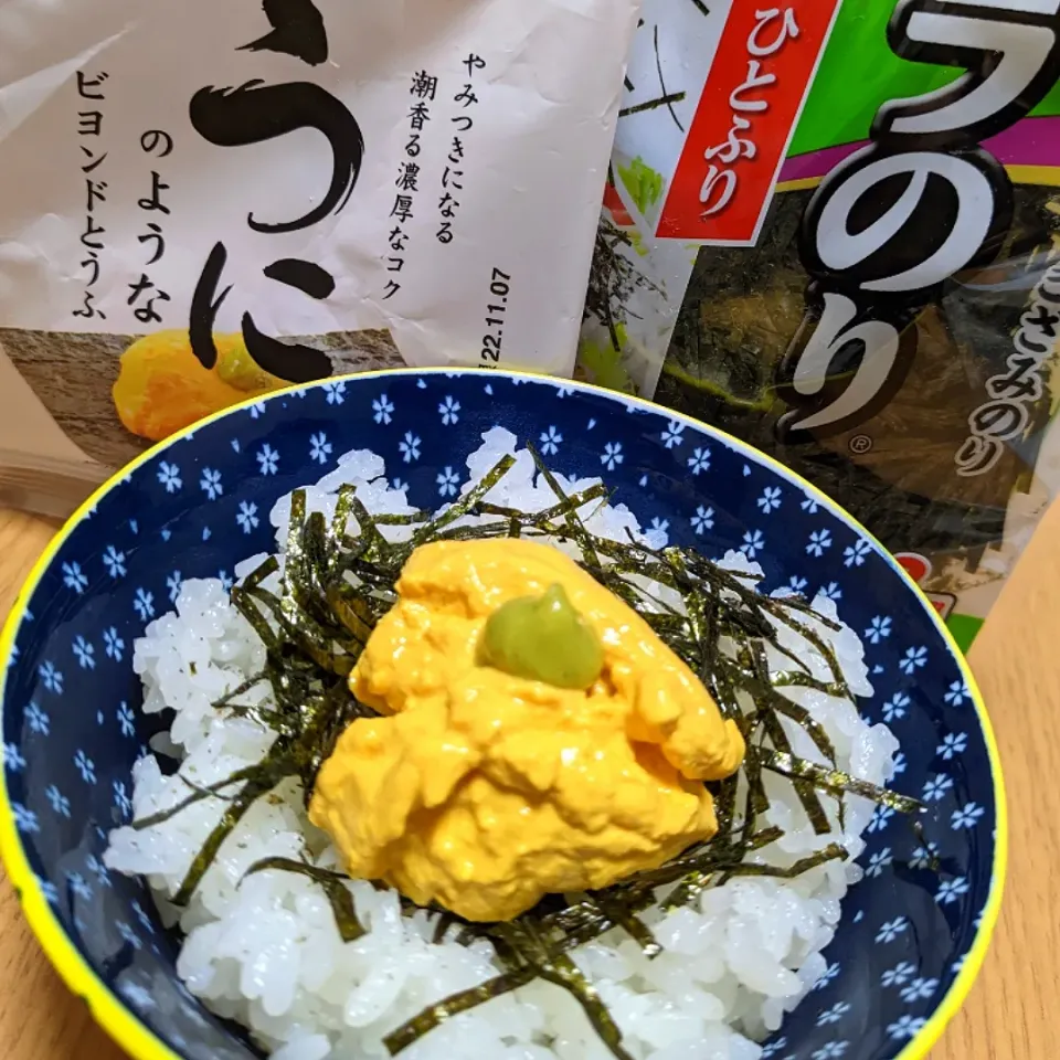 Snapdishの料理写真:うにっぽ丼|ひとみんΨ(*´∀｀)Ψさん