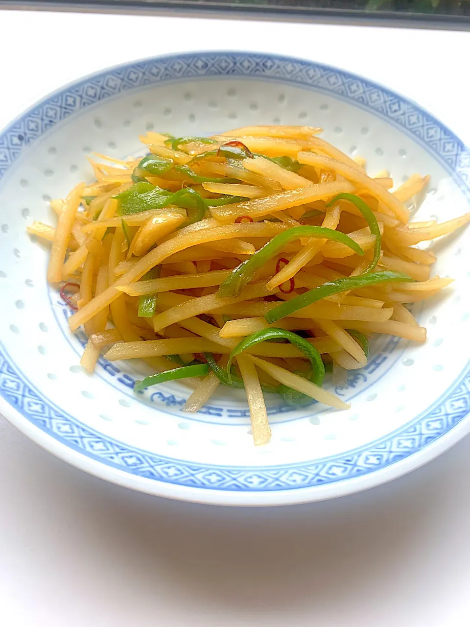 酸辣土豆絲〜細切りじゃがいもの辛酸仕立て〜|etsu1005さん