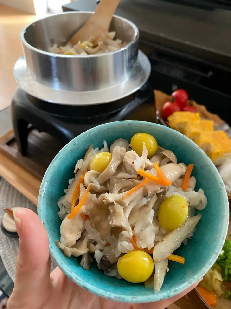 Snapdishの料理写真:ゆかりさんの料理 料理 キノコ釜飯🍄炊き込みご飯🍁|ゆかりさん