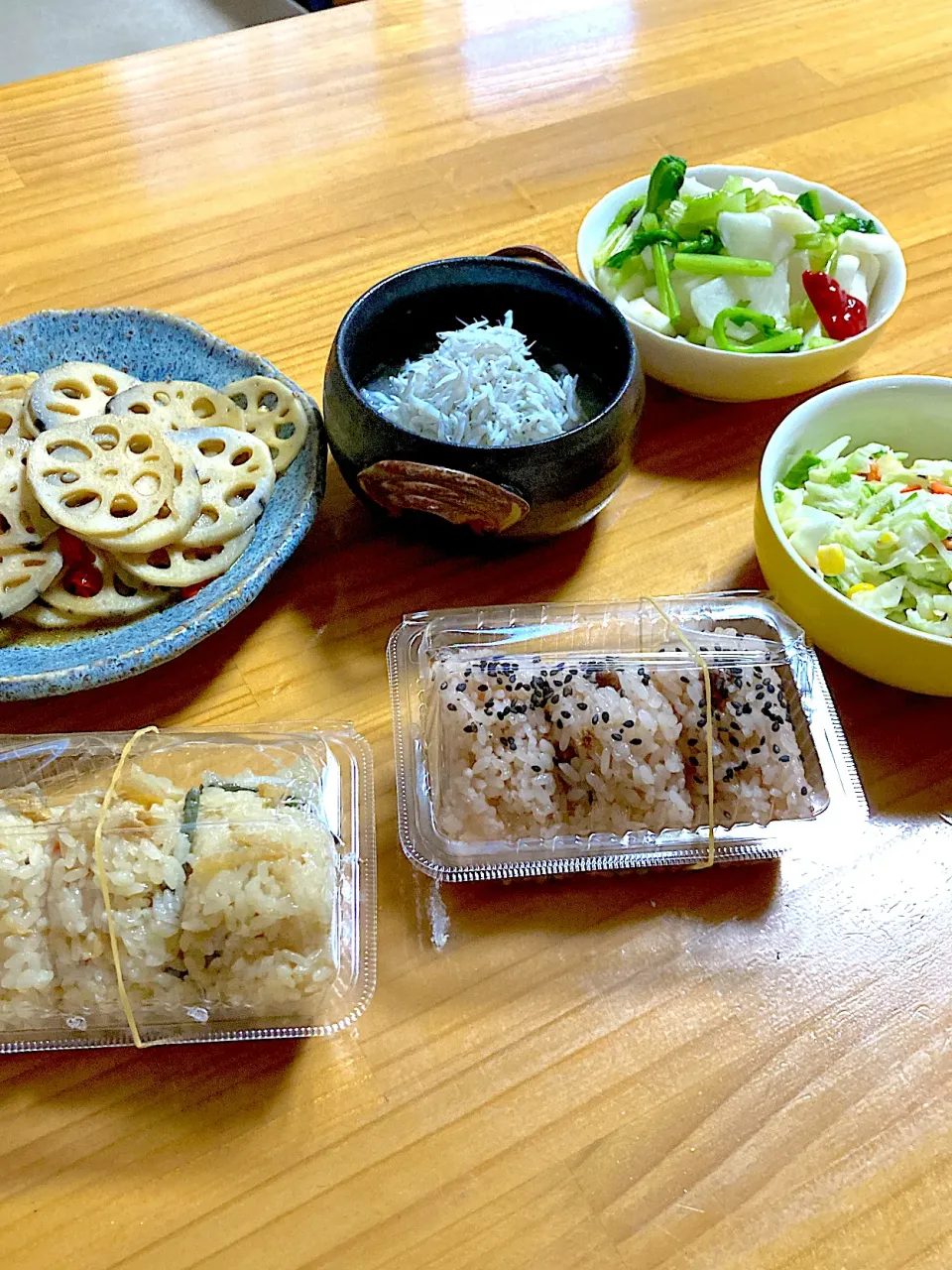 おこわ、赤飯は団子屋さん。|デコさん