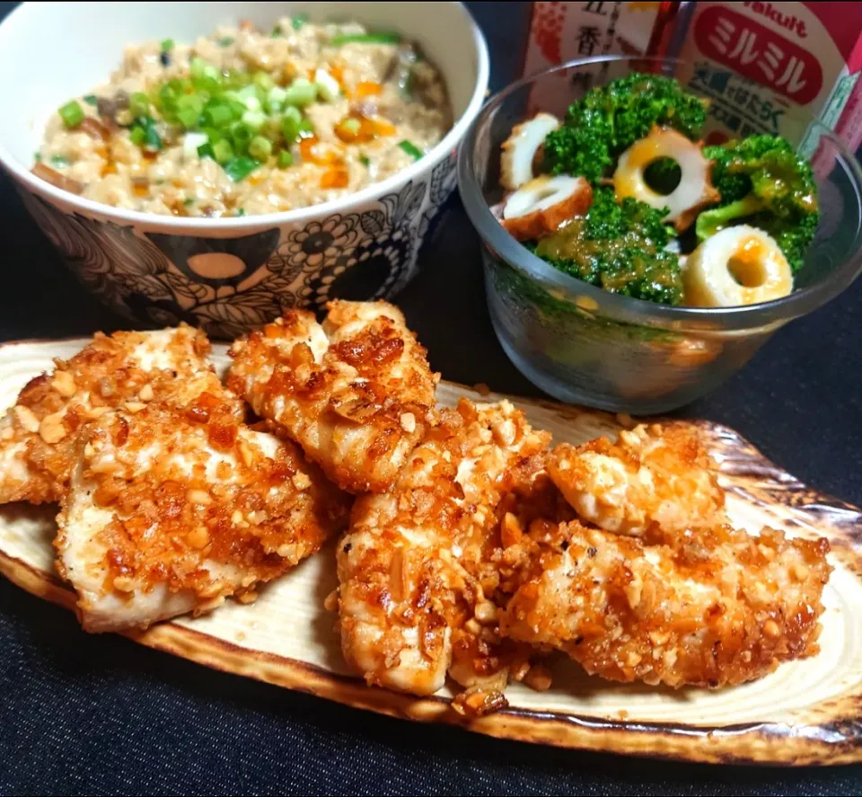 柿の種deザクザクチキン 
ピリ辛🍄OMスープ|マギーさん