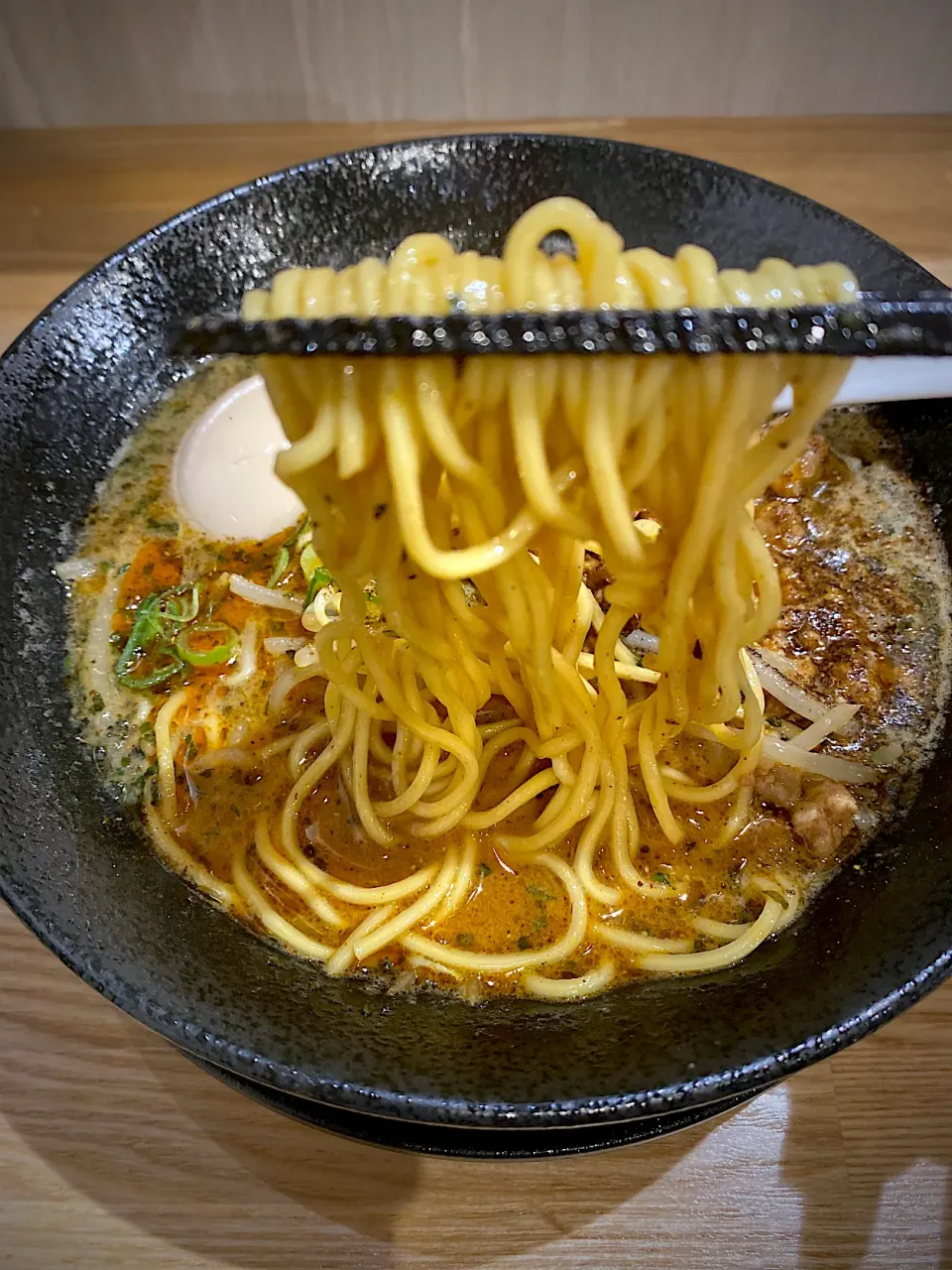 花椒とハーブ薫る坦々麺|髙野泰朋さん