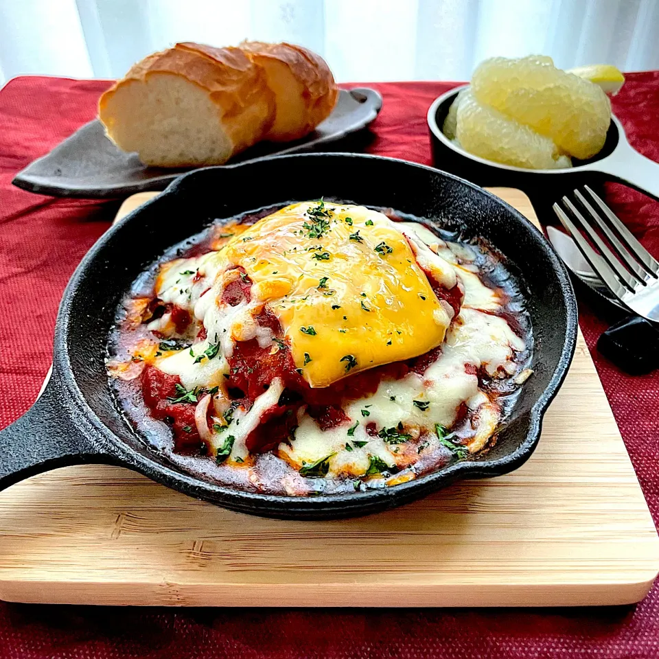 チーズとトマトソースでハンバーグ|サミカさん