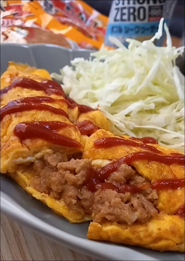 Snapdishの料理写真:ﾁｷﾝﾊﾝﾊﾞｰｸﾞｵﾑﾚﾂ|まりおさん