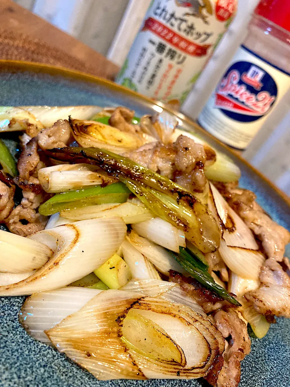 長ネギと豚肉のスパイス21炒めにとれたてホップ一番搾り😋🍻💕✨|アイさん