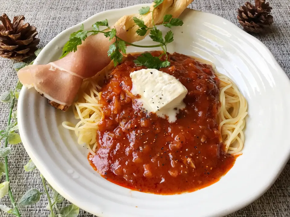 市販のミートソースde簡単ミートソースパスタ|まなまな♡さん