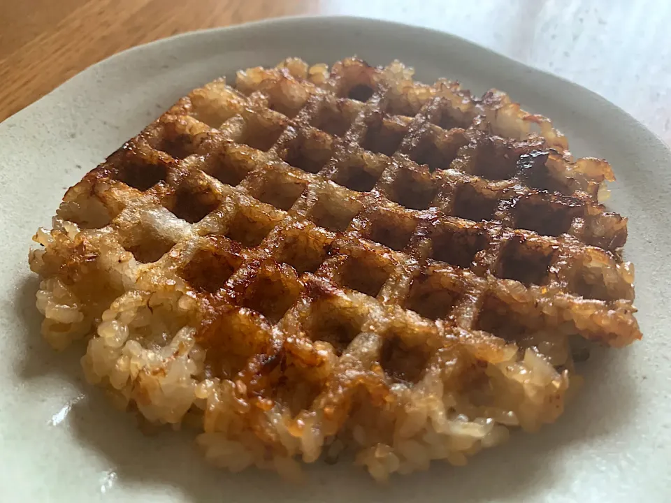 ワッフルde焼きおにぎり(中華風)|いちごさん