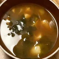 Snapdishの料理写真:赤だしのお豆腐味噌汁|gardenさん