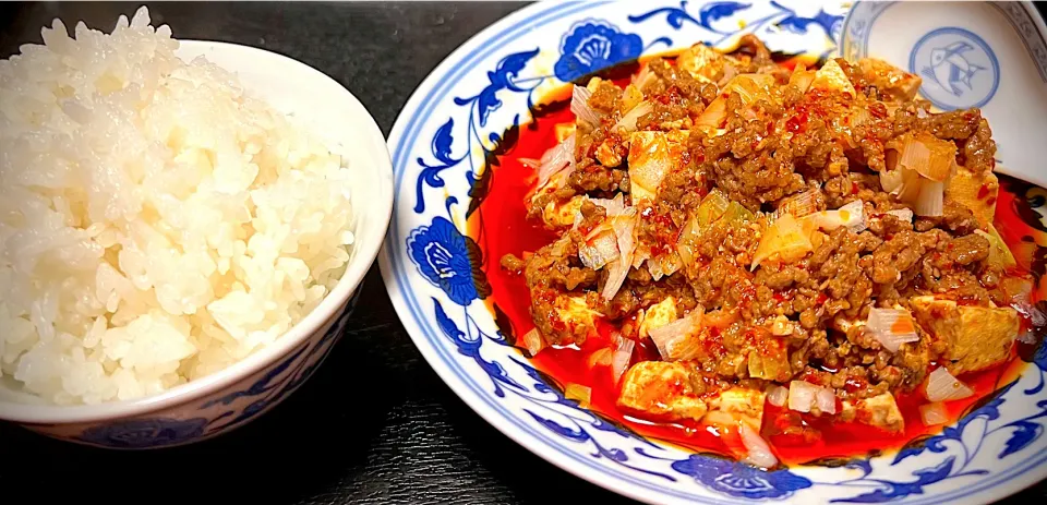 麻婆豆腐　大盛りご飯😋|sjさん