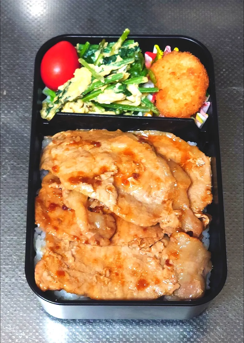 豚生姜焼きとホウレン草卵とじ弁当|黒川克博さん