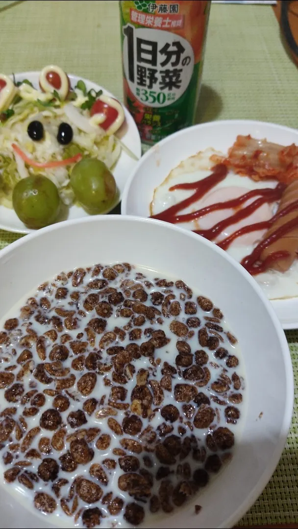 チョコグラも今日で終わり

引っ越しのため、残り物を片づけています。
食べれるものは食べてしまわなきゃね。
あと2週間、飽きないように工夫していきまーす。|Rピージャーさん