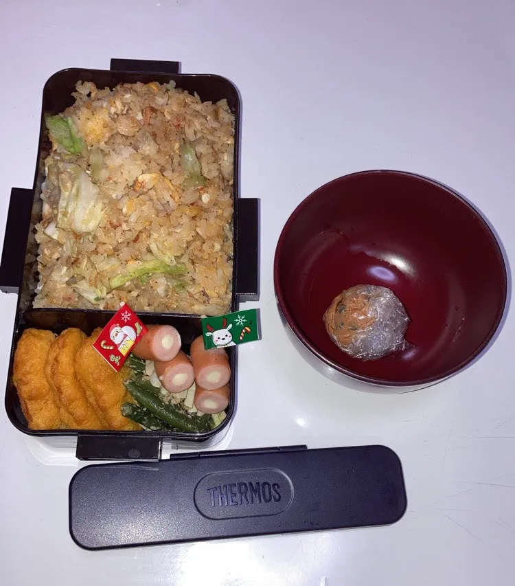 パパ弁☆炒飯☆チーズinウインナー☆チキンナゲット☆インゲンの胡麻和え☆みそ玉|Saharaさん