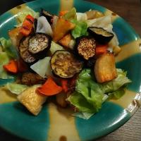 グリルド温野菜サラダとチゲスープ