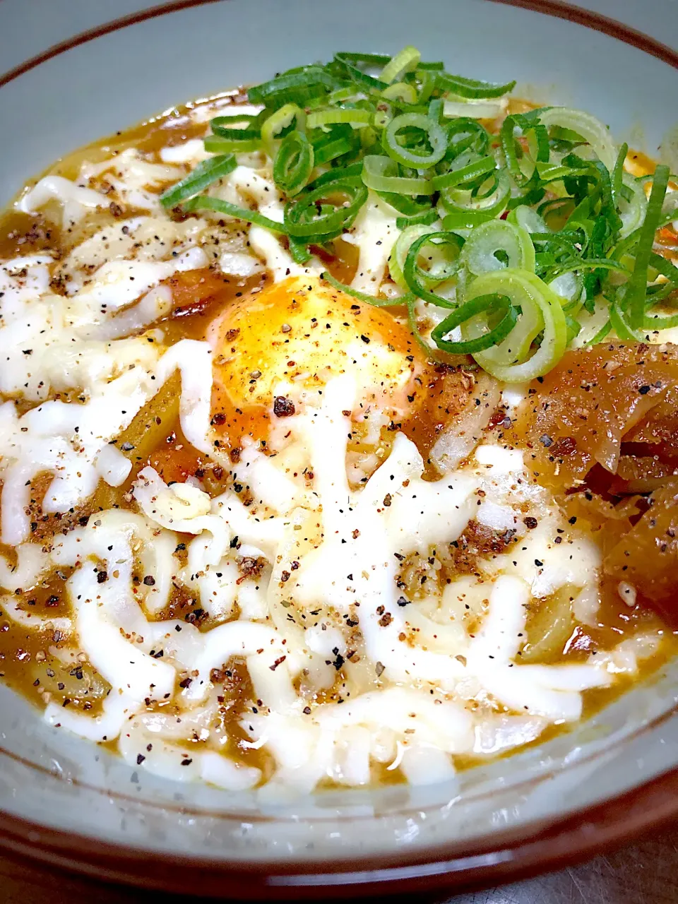 Snapdishの料理写真:カレー最後のチーズカレーうどん🧀|ponkyさん